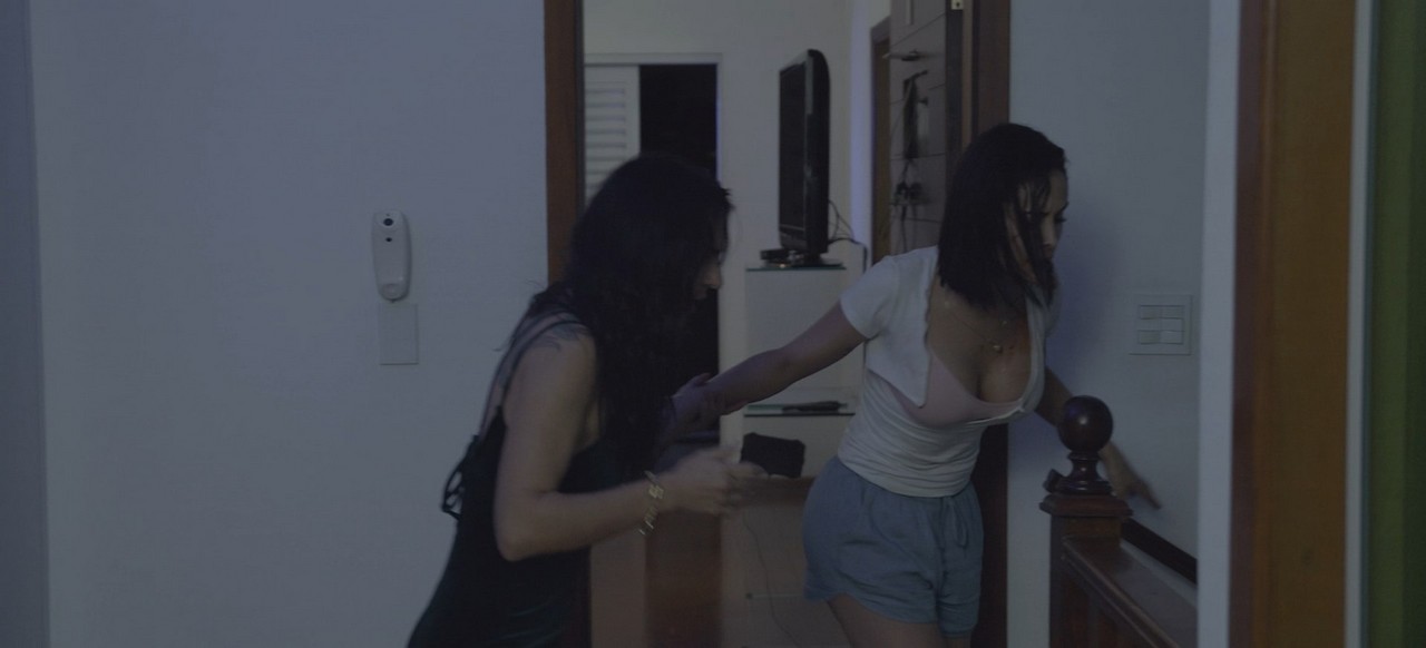 Aline Mineiro bare butt in Conspiracao Fatal Aline Mineiro bare butt in Conspiracao Fatal