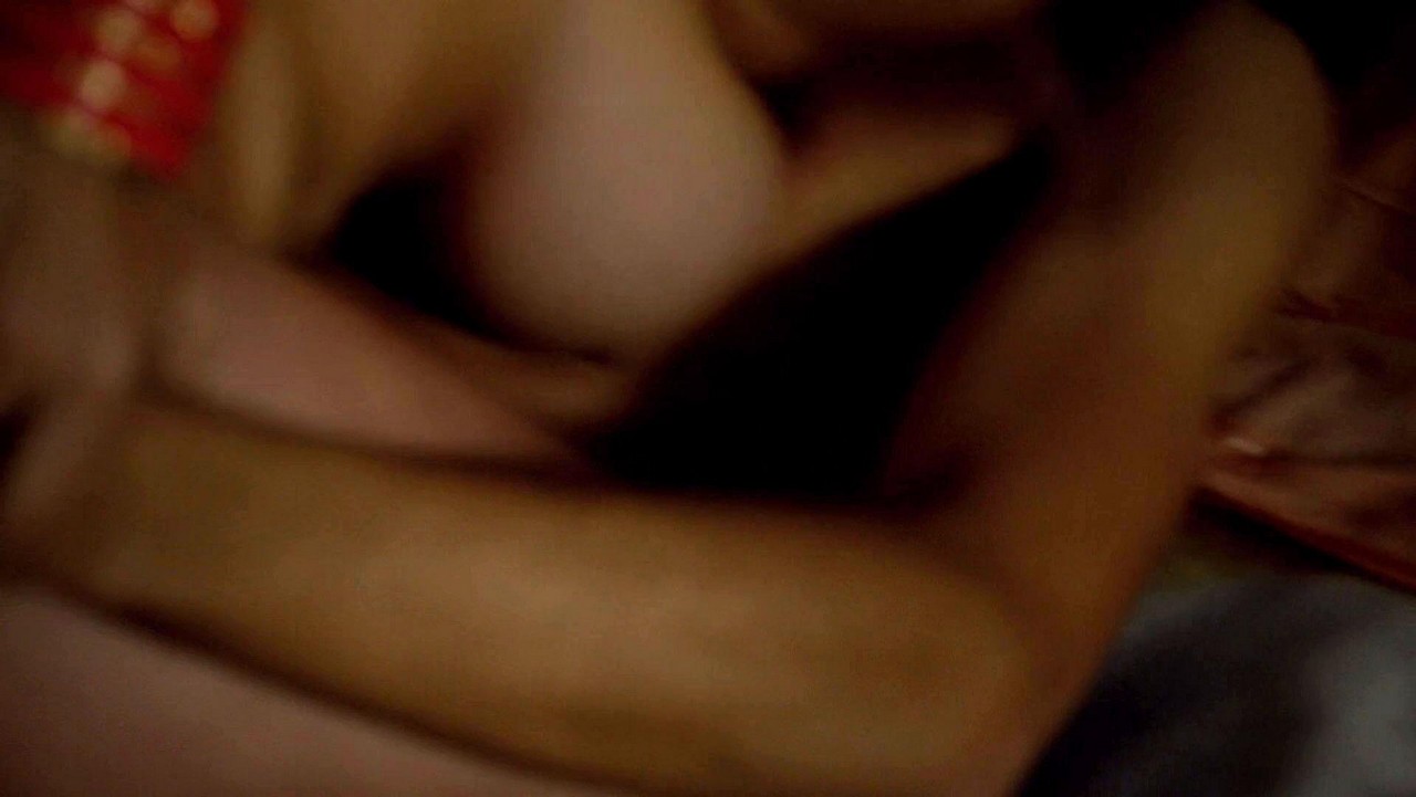 Angela Forero topless Narcos - S02E01 Angela Forero topless Narcos - S02E01
