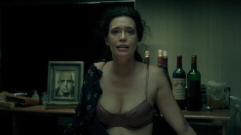 Angie Cepeda Sexy Room 104 S03E08 2019 3