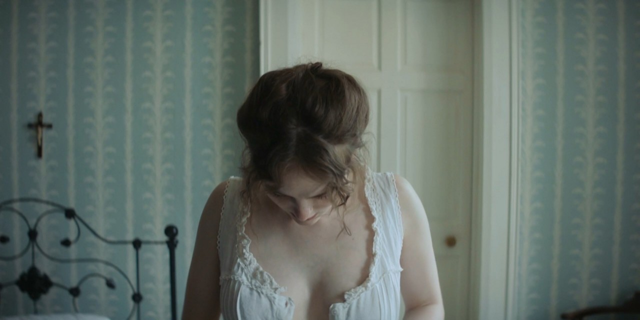 Ann Skelly topless Death and Nightingales - S01E01 Ann Skelly topless Death and Nightingales - S01E01