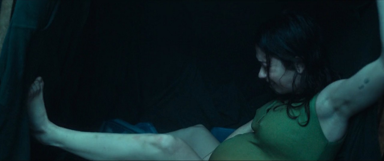 Anna Castillo bare butt in Nowhere Anna Castillo bare butt in Nowhere