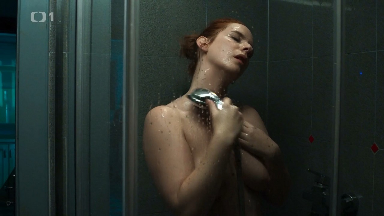 Anna Fixova topless Vysoka hra - S01E02 Anna Fixova topless Vysoka hra - S01E02