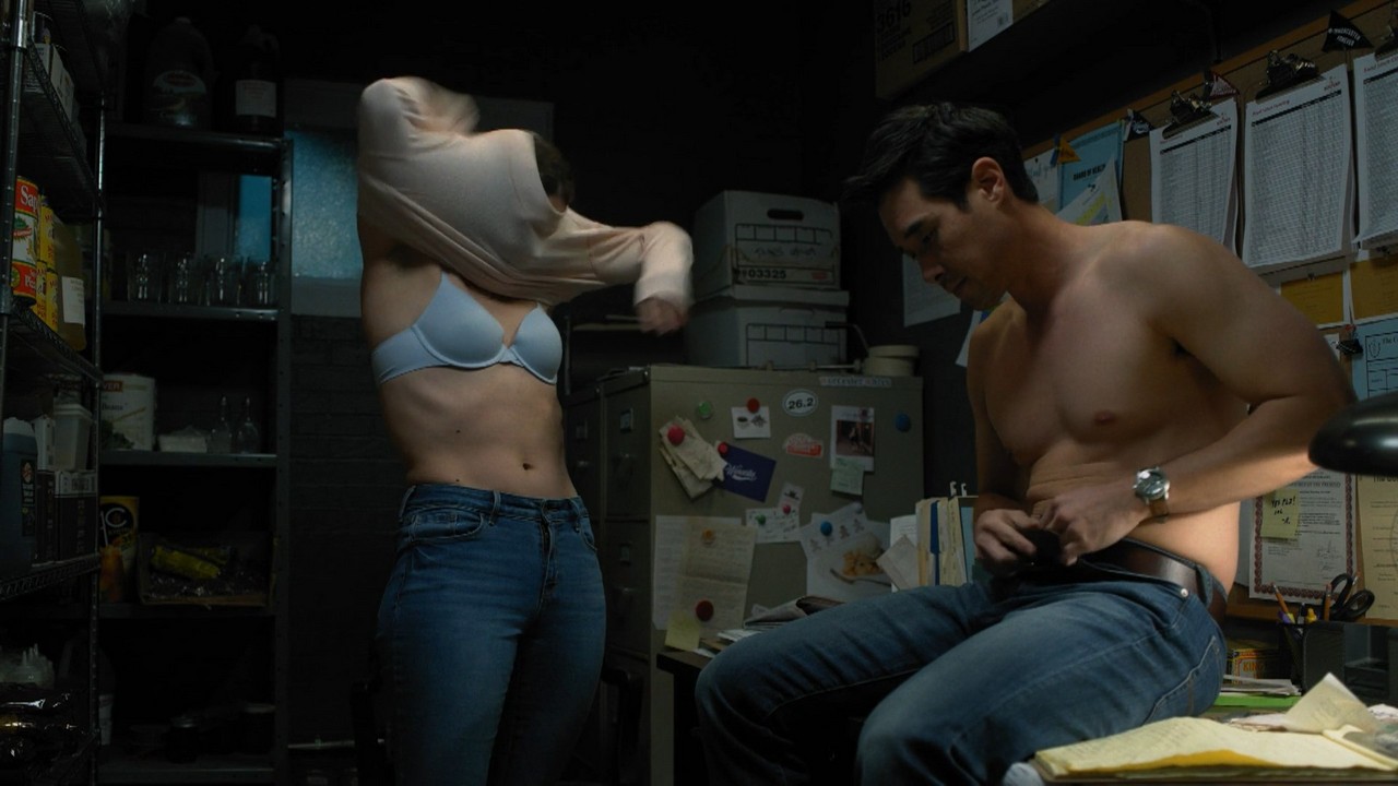 Annie Murphy bare butt in Kevin Can Fuck Himself - S01E05 Annie Murphy bare butt in Kevin Can Fuck Himself - S01E05