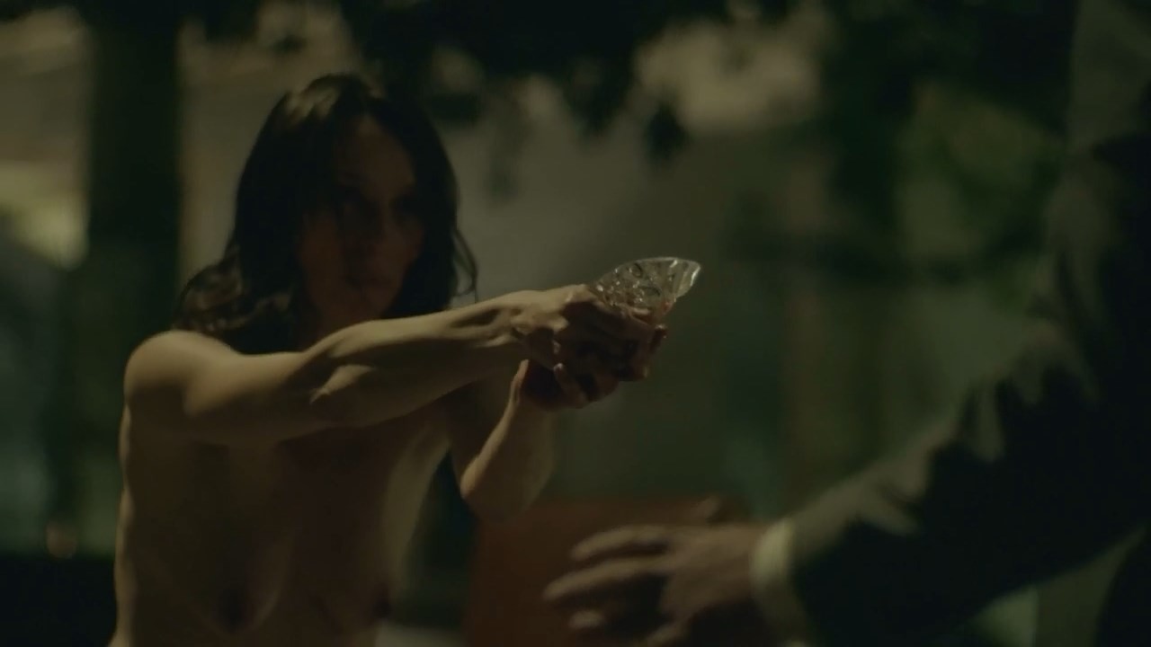 Ariadna Gil, Teresa Ruiz cleavage movie scene 2018 Ariadna Gil, Teresa Ruiz cleavage movie scene 2018