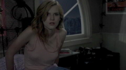 Bella Thorne Sexy Amityville The Awakening 2017 2