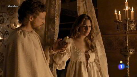 Blanca Suarez Sexy Carlos Rey Emperador S01E09 2015 1