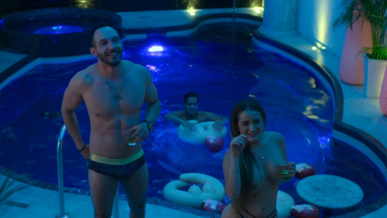Cecilia Suarez bare butt in The House of Flowers - S02E04-E07-E08 Cecilia Suarez bare butt in The House of Flowers - S02E04-E07-E08