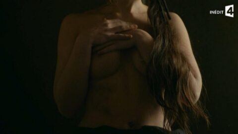 Charlie Bruneau Nude Loin de chez nous S01E02 05 2016 1