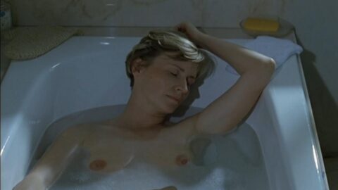 Christine Brucher Nude la ville est tranquille 2000 1