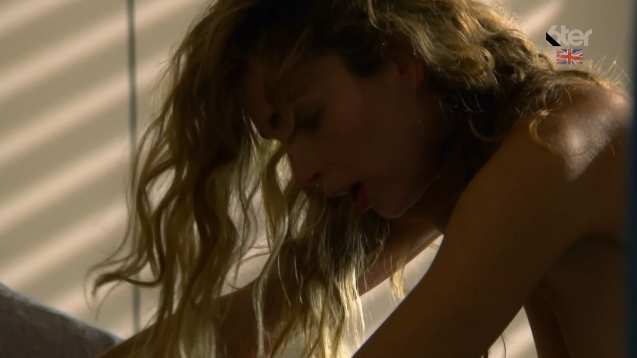 Claire Keim topless Dans la peau d'une grande Claire Keim topless Dans la peau d'une grande