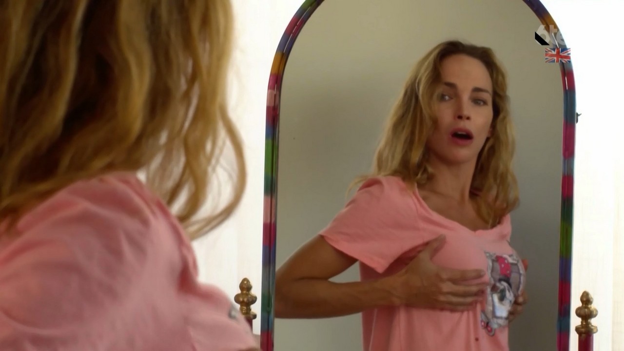 Claire Keim bare butt in Dans la peau d'une grande Claire Keim bare butt in Dans la peau d'une grande
