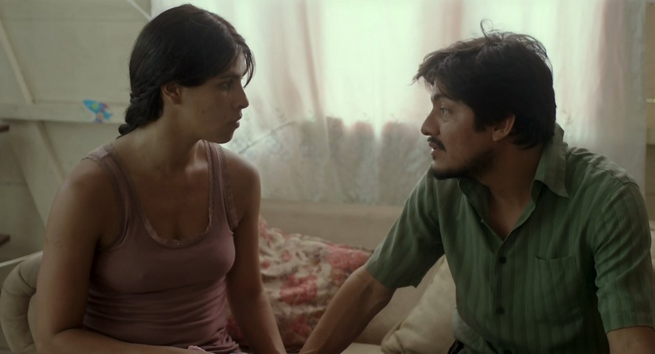 Daniela Valenciano cleavage movie scene 2019 Daniela Valenciano cleavage movie scene 2019