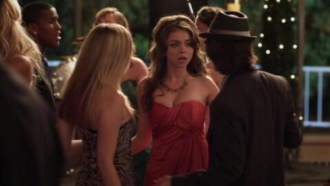 Dreama Walker Sexy Sarah Hyland Sexy Date and Switch 2013 2