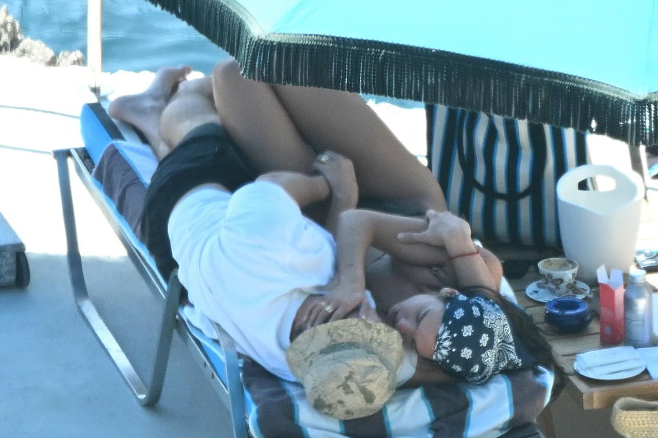 Watch Dua Lipa Gets Fingered By The Pool in a Tiny Golden Bikini naked video Watch Dua Lipa Gets Fingered By The Pool in a Tiny Golden Bikini naked video