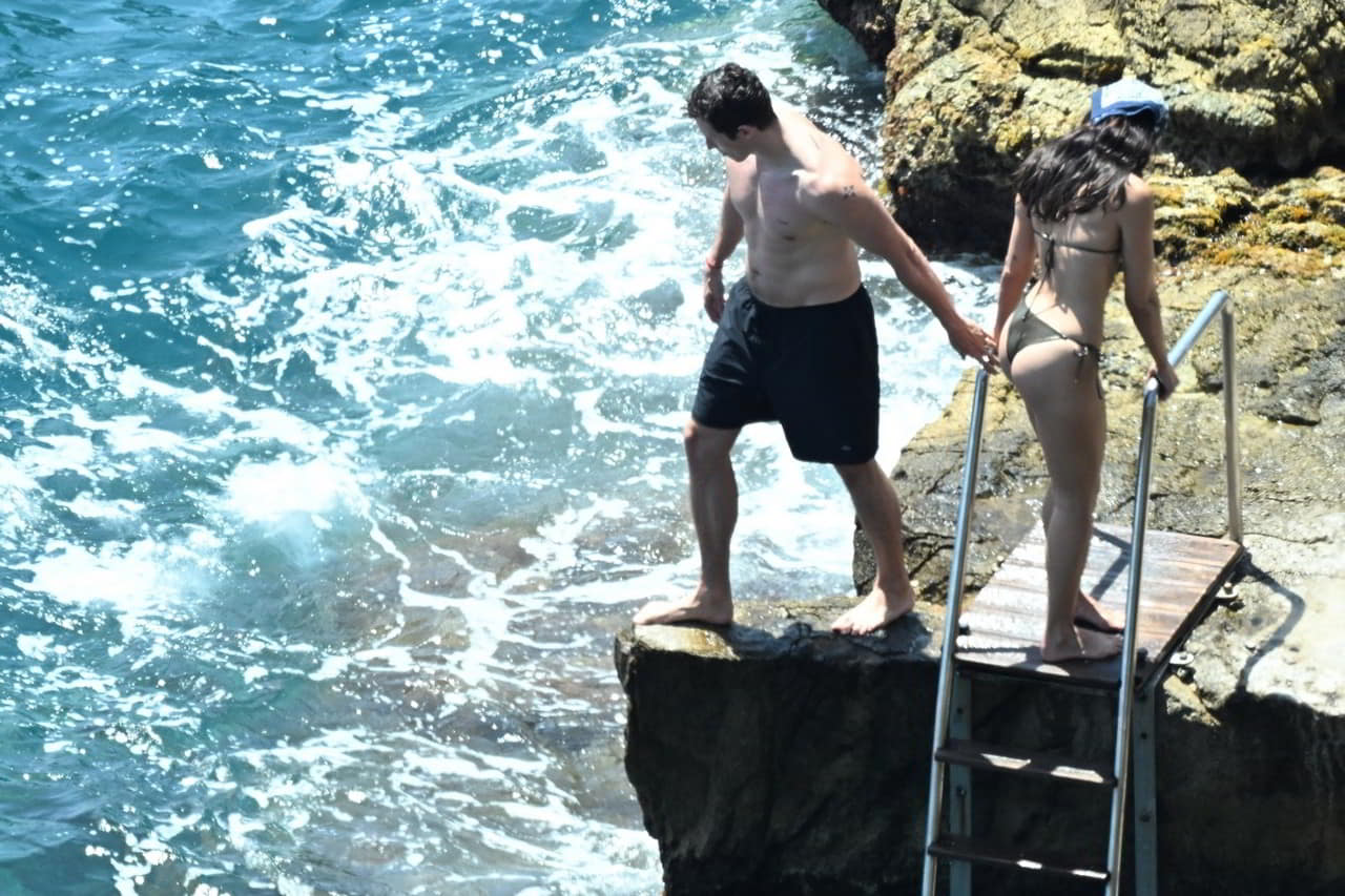 Hot Dua Lipa Gets Fingered By The Pool in a Tiny Golden Bikini photo gallery Hot Dua Lipa Gets Fingered By The Pool in a Tiny Golden Bikini photo gallery
