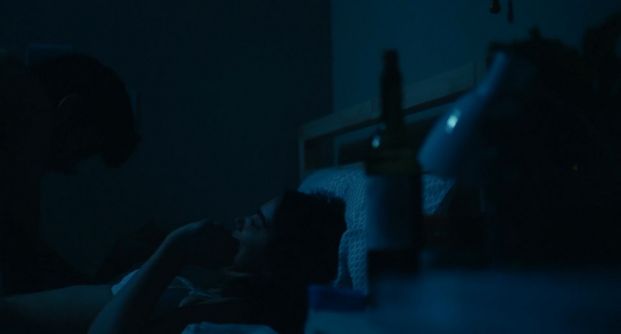 Dylan Gelula cleavage movie scene 2020 Dylan Gelula cleavage movie scene 2020
