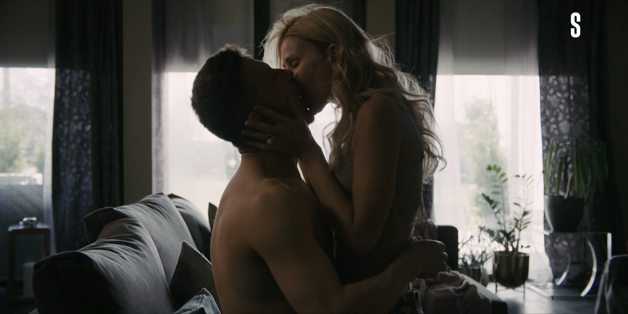 Ekaterina Kuznetsova bare butt in Samka bogomola - S01E01 Ekaterina Kuznetsova bare butt in Samka bogomola - S01E01