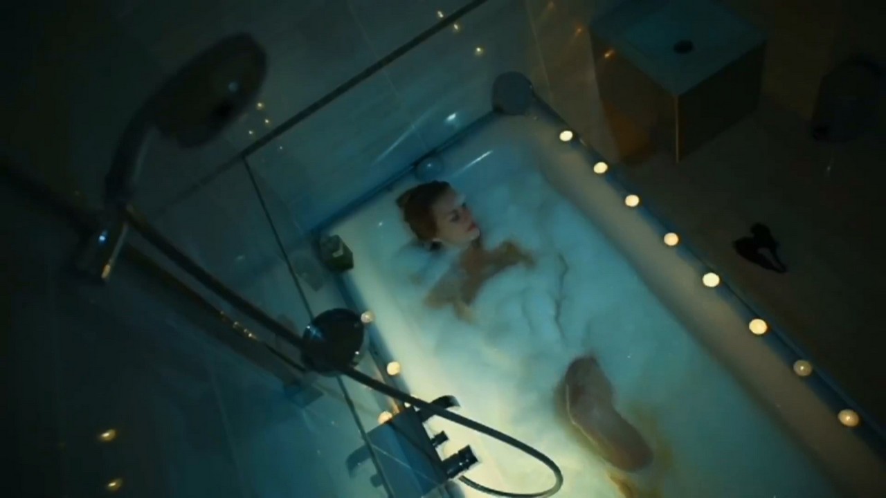 Ekaterina Ostrovskaya bare butt in Misticheskiye istorii - S02E10 Ekaterina Ostrovskaya bare butt in Misticheskiye istorii - S02E10