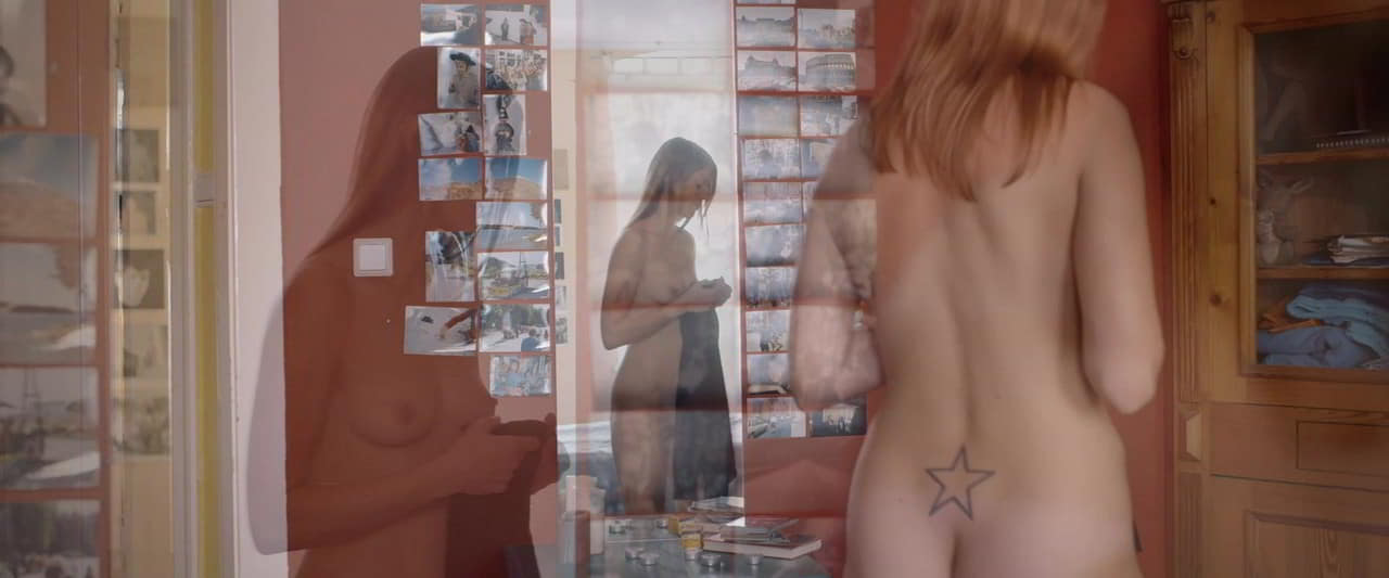 Elzemarieke de Vos topless Vollmond Elzemarieke de Vos topless Vollmond