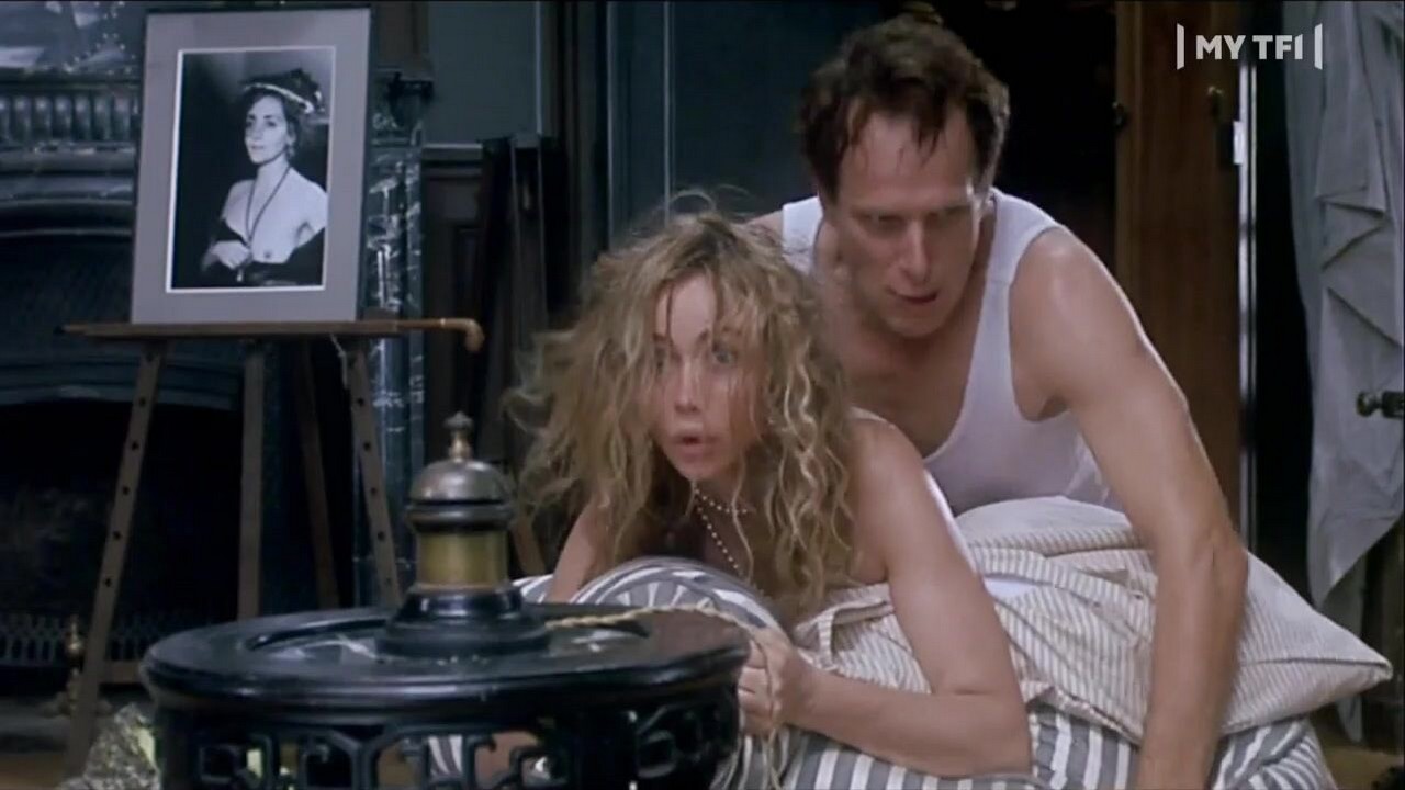 Emmanuelle Beart nude scene in Un fil à la patte Emmanuelle Beart nude scene in Un fil à la patte