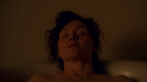 Essie Davis Sexy Guillermo del Toros Cabinet of Curiosities S01E08 2022 2