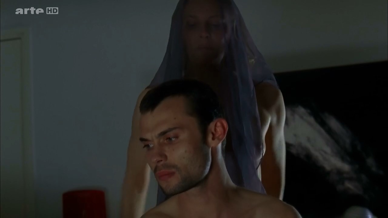 Florence Thomassin, Priscilla Attal topless Sfez Sexy - Les vivants et les morts - S01E04 Florence Thomassin, Priscilla Attal topless Sfez Sexy - Les vivants et les morts - S01E04