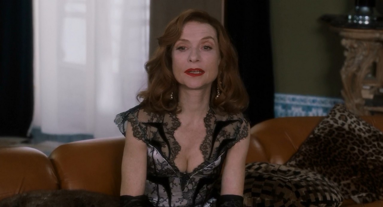 Galatea Bellugi, Isabelle Huppert bare butt in Une jeunesse doree Galatea Bellugi, Isabelle Huppert bare butt in Une jeunesse doree