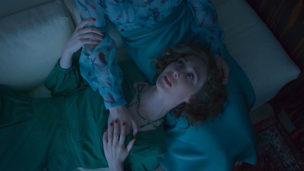 Hanna Alstrom, Carice van Houten topless The Glass Room Hanna Alstrom, Carice van Houten topless The Glass Room