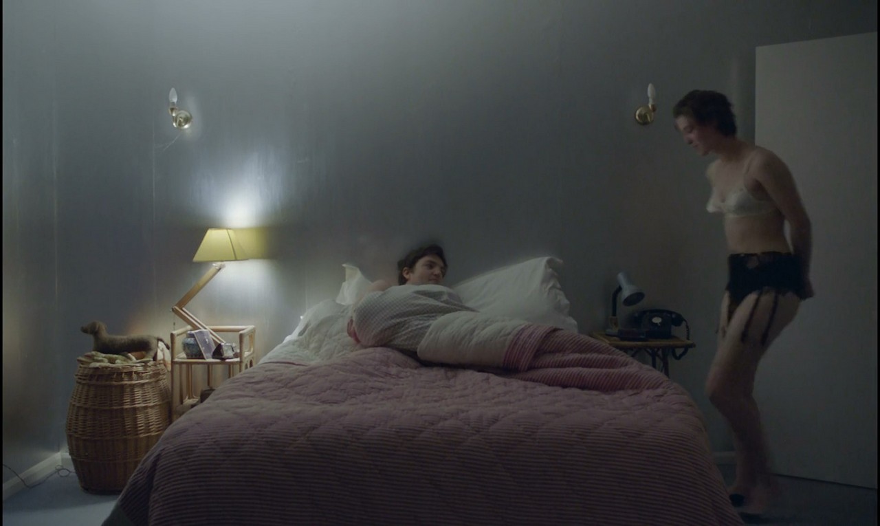 Honor Swinton Byrne topless The Souvenir Honor Swinton Byrne topless The Souvenir