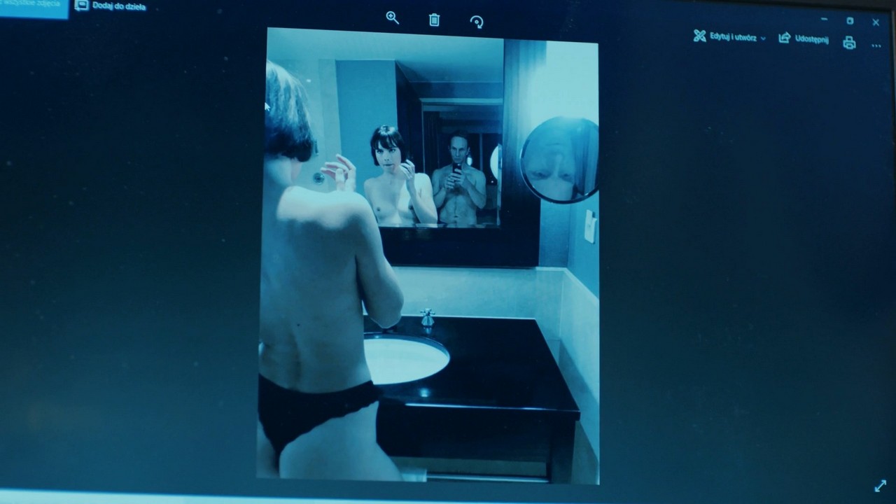 Iga Gorecka nude scene in Krucjata - S01E09 Iga Gorecka nude scene in Krucjata - S01E09