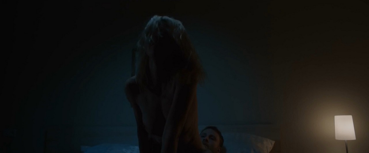 Isabell Gerschke cleavage movie scene 2020 Isabell Gerschke cleavage movie scene 2020