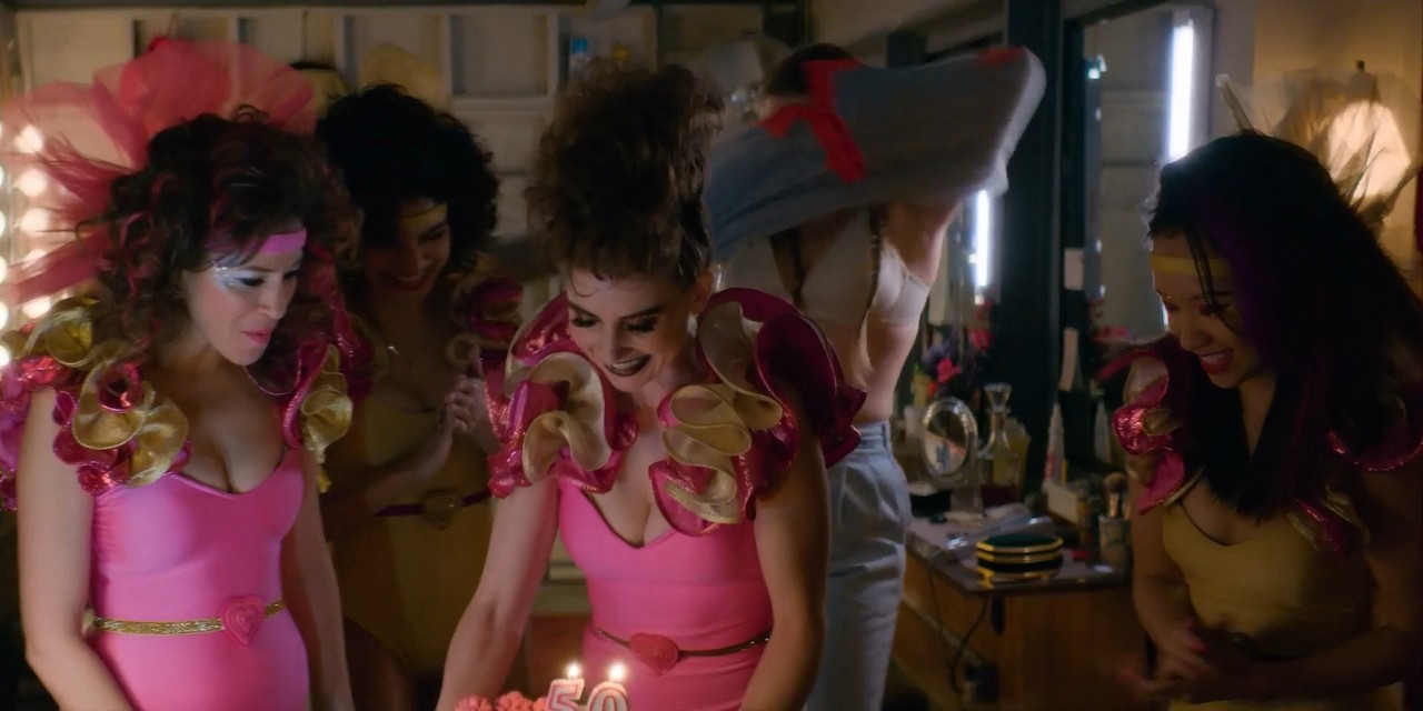 Jackie Tohn, Kate Nash bare butt in Glow - S03E08-10 Jackie Tohn, Kate Nash bare butt in Glow - S03E08-10