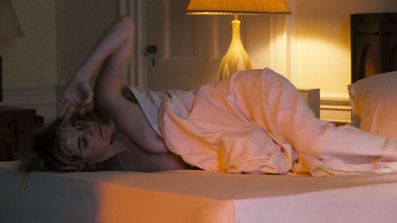 Jamie Neumann bare butt in The Deuce - S01E07 Jamie Neumann bare butt in The Deuce - S01E07
