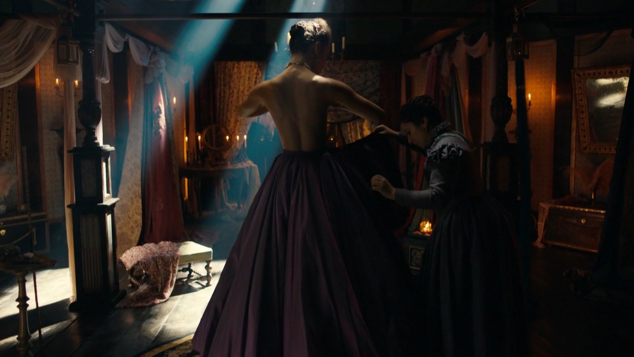 Jasmin Savoy Brown cleavage movie scene 2017 Jasmin Savoy Brown cleavage movie scene 2017