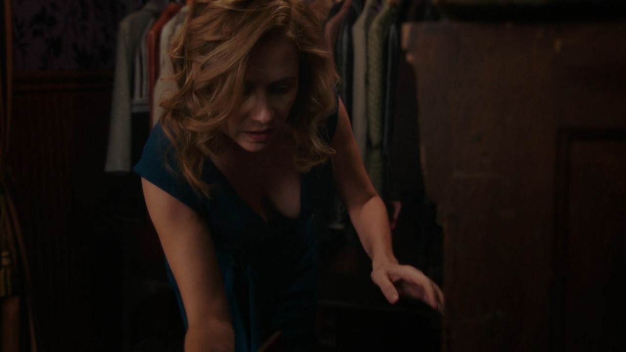Jenna Fischer nude scene in Splitting Up Together - S01E04 Jenna Fischer nude scene in Splitting Up Together - S01E04