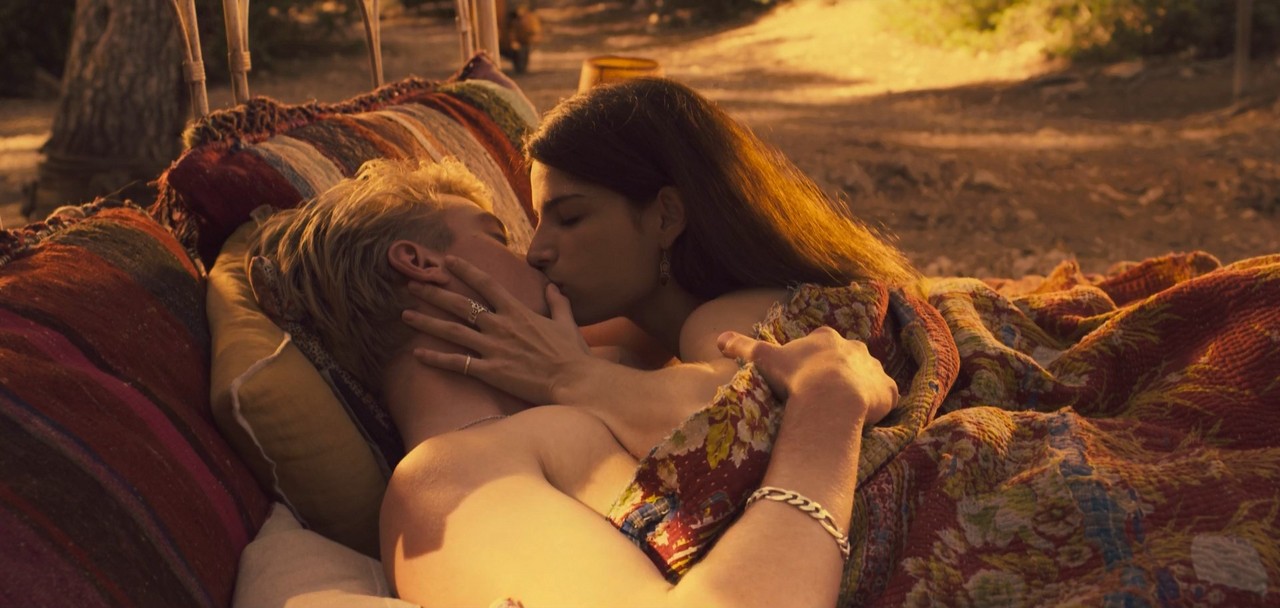 Johanna Wallmeier, Marta Milans, Laura Haddock bare butt in White Lines - S01E01-10 Johanna Wallmeier, Marta Milans, Laura Haddock bare butt in White Lines - S01E01-10