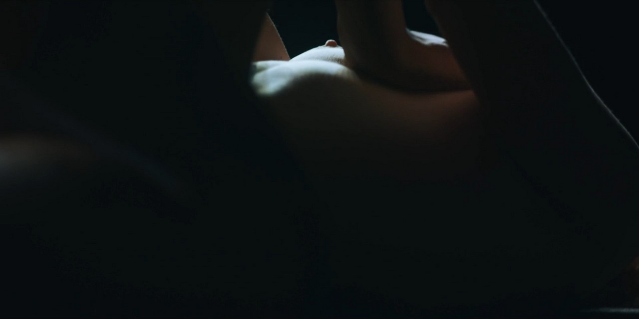 Julia Goldani Telles bare butt in The Girlfriend Experience - S03E09-10 Julia Goldani Telles bare butt in The Girlfriend Experience - S03E09-10