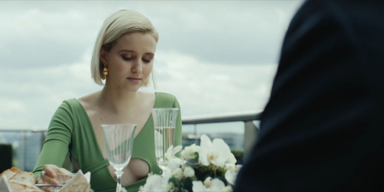 Julia Goldani Telles topless The Girlfriend Experience - S03E02 Julia Goldani Telles topless The Girlfriend Experience - S03E02