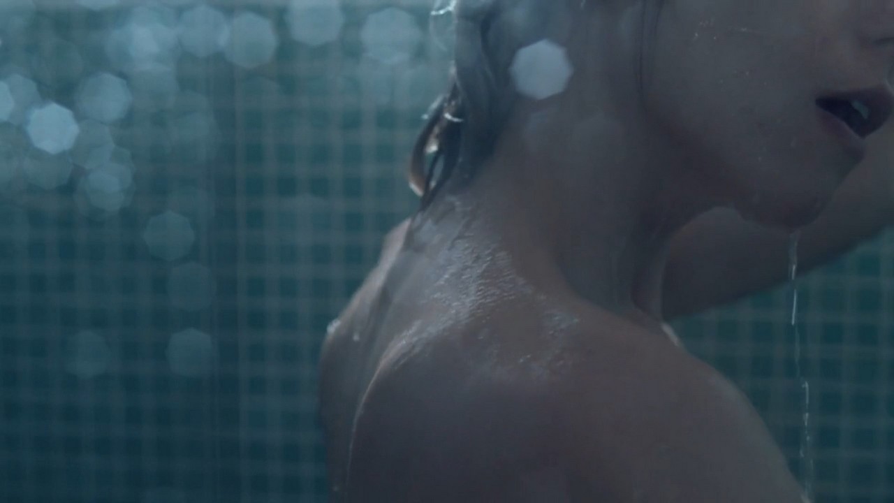 Julia Ianina cleavage movie scene 2014 Julia Ianina cleavage movie scene 2014
