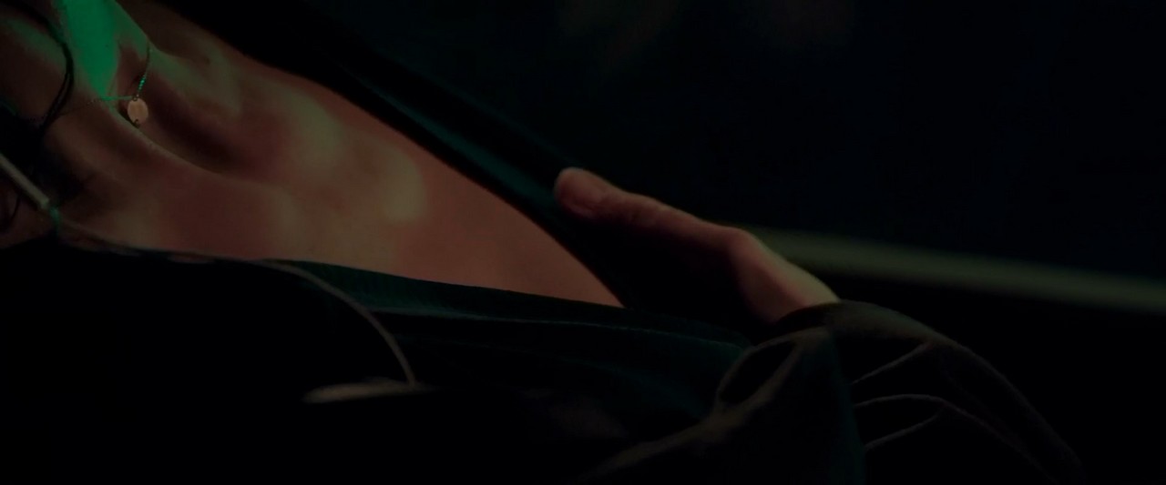 Juliette Binoche cleavage movie scene 2019 Juliette Binoche cleavage movie scene 2019