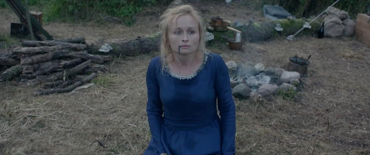 Justyna Bartoszewicz cleavage movie scene 2017 Justyna Bartoszewicz cleavage movie scene 2017