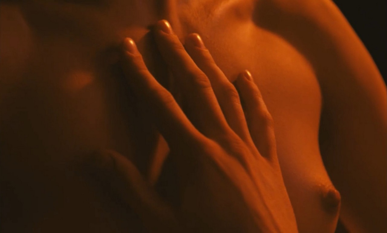 Katerina Shpitsa topless Smeh v temnote Katerina Shpitsa topless Smeh v temnote