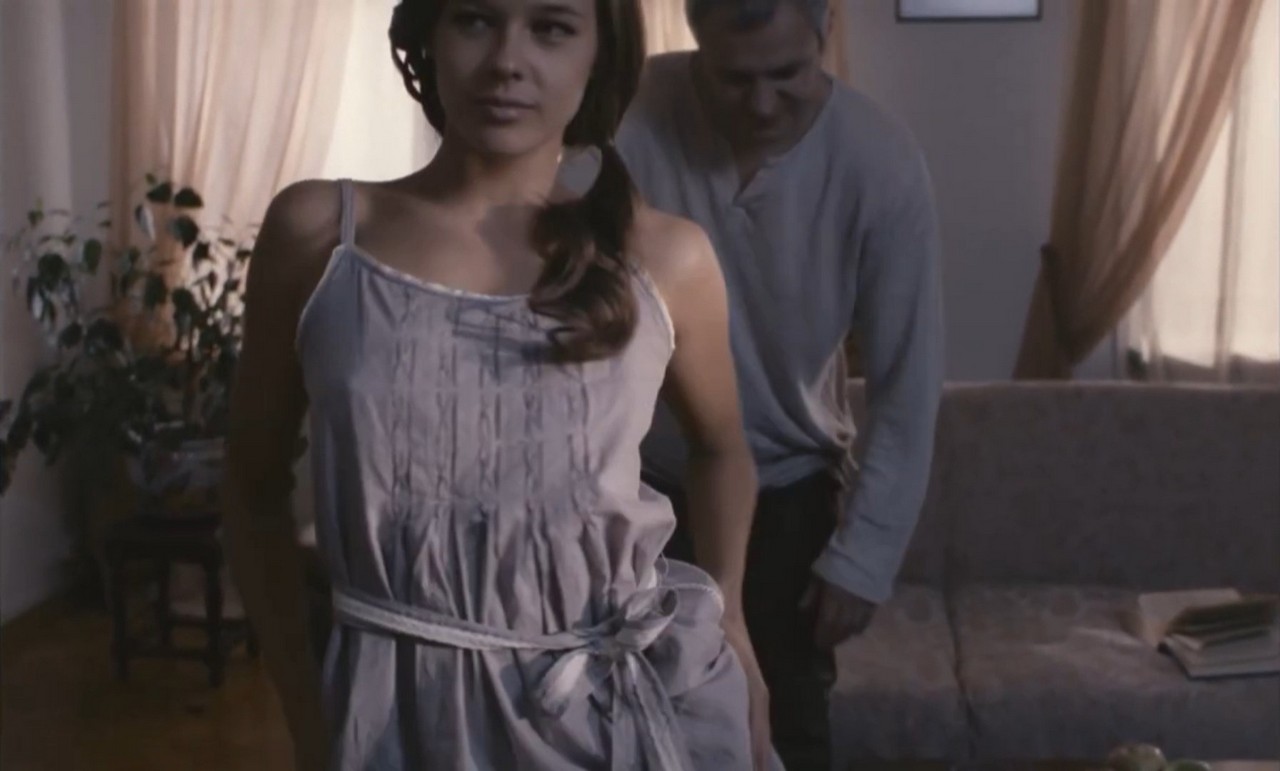Katerina Shpitsa nude scene in Smeh v temnote Katerina Shpitsa nude scene in Smeh v temnote