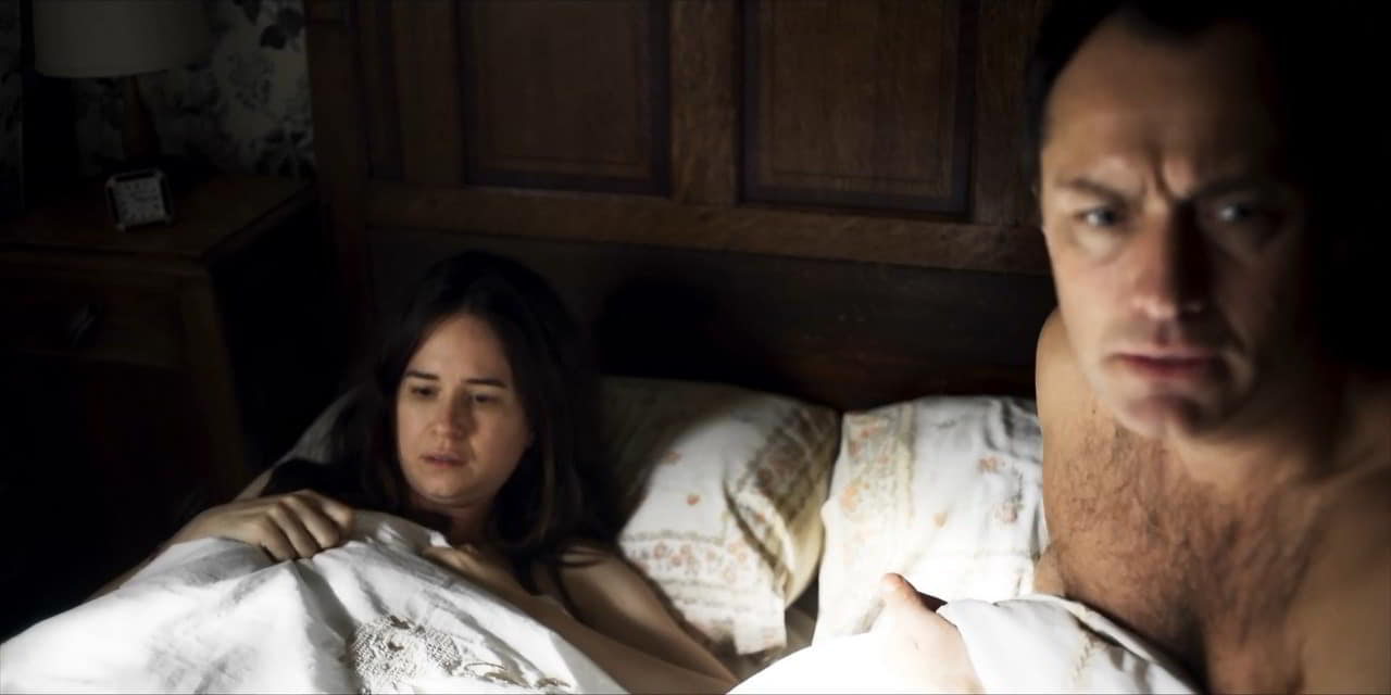 Katherine Waterston cleavage movie scene 2020 Katherine Waterston cleavage movie scene 2020