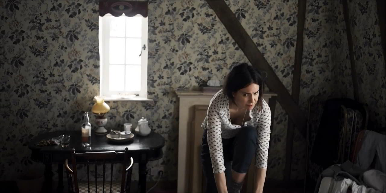 Katherine Waterston bare butt in The Third Day - S01E02 Katherine Waterston bare butt in The Third Day - S01E02
