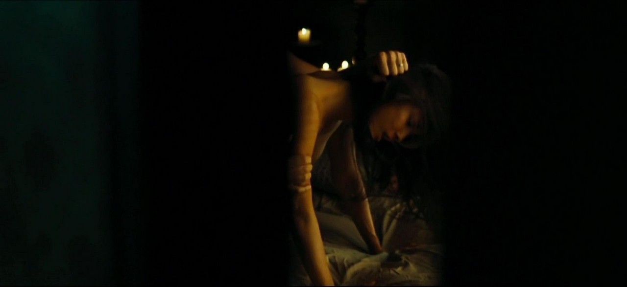 Kelly Hu bare butt in Farmhouse Kelly Hu bare butt in Farmhouse