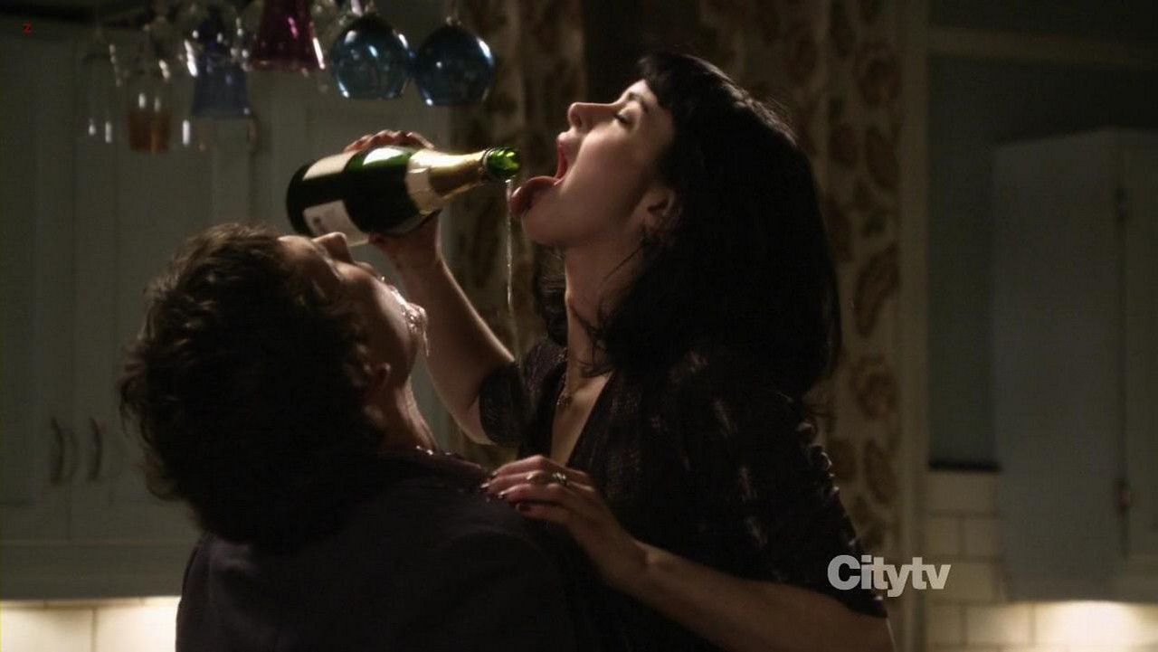 Krysten Ritter bare butt in Don’t Trust the Bitch in Apartment 23 - S01E01 Krysten Ritter bare butt in Don’t Trust the Bitch in Apartment 23 - S01E01