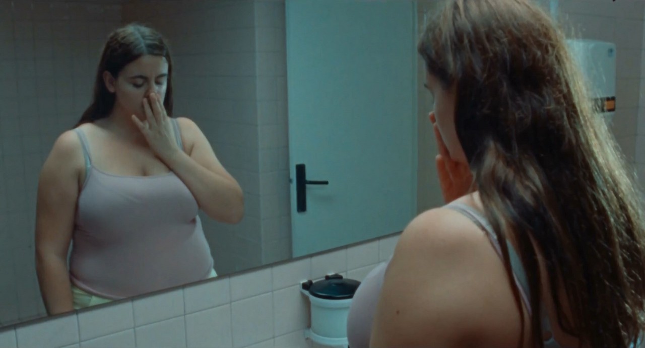 Laia Bannana cleavage movie scene 2018 Laia Bannana cleavage movie scene 2018