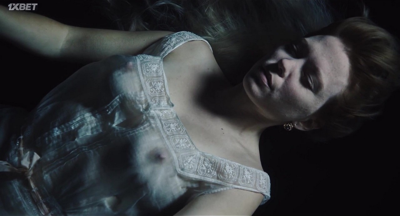 Lea Seydoux nude scene in The Beast Lea Seydoux nude scene in The Beast