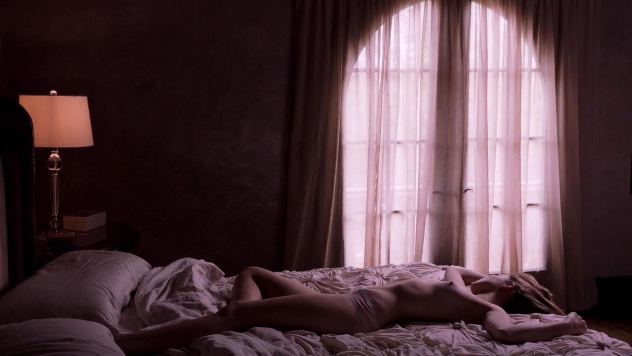 Lili Simmons bare butt in Banshee - S02E02 Lili Simmons bare butt in Banshee - S02E02